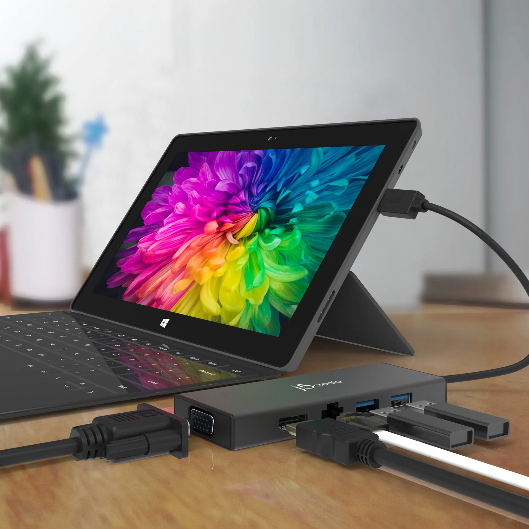 JUD323 USB™ 3.0 Mini Dock HDMI™ & VGA Dual Display / Gigabit Ethernet / USB™ HUB - Image 7