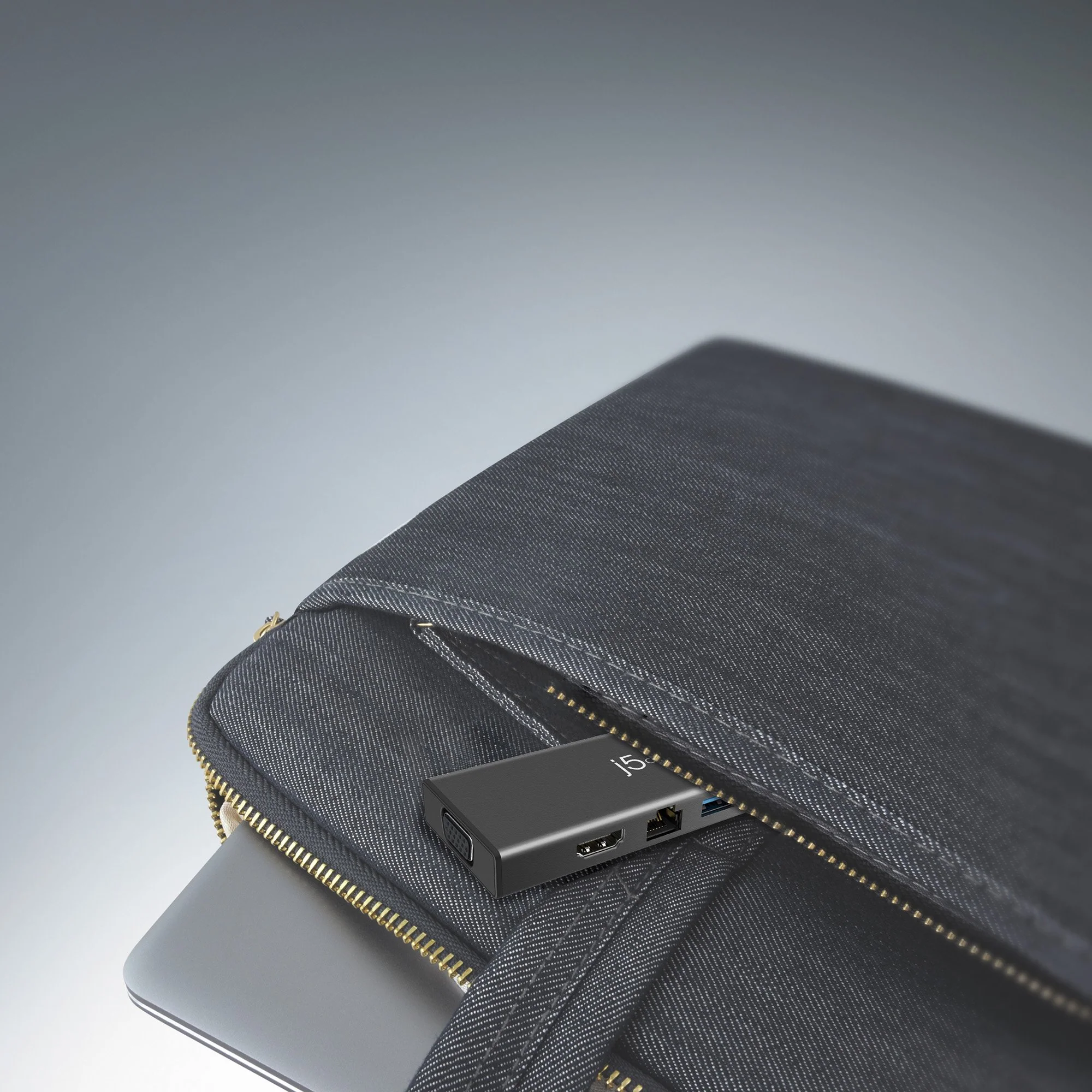 JUD323 USB™ 3.0 Mini Dock HDMI™ & VGA Dual Display / Gigabit Ethernet / USB™ HUB - Image 8