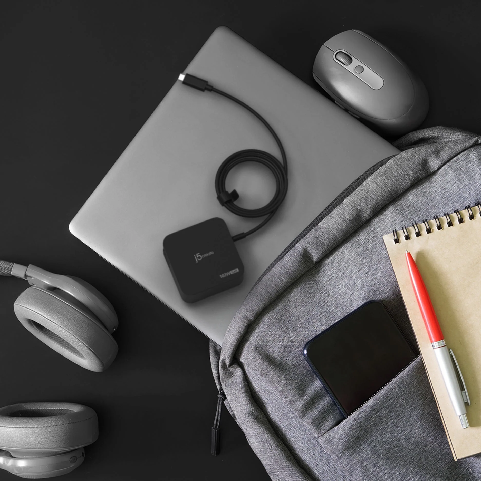 JUP25102 102W GaN PD USB-C® 2-Port Charger - Image 12